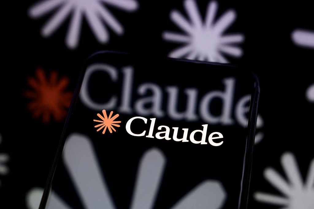 Alibaba против Anthropic: почему техгигант запретил Claude Code для своих команд