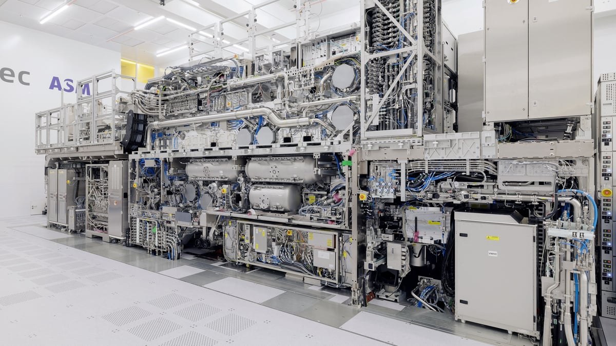 Сколько бизнес будет платить за передовые AI-чипы из-за монополии ASML?