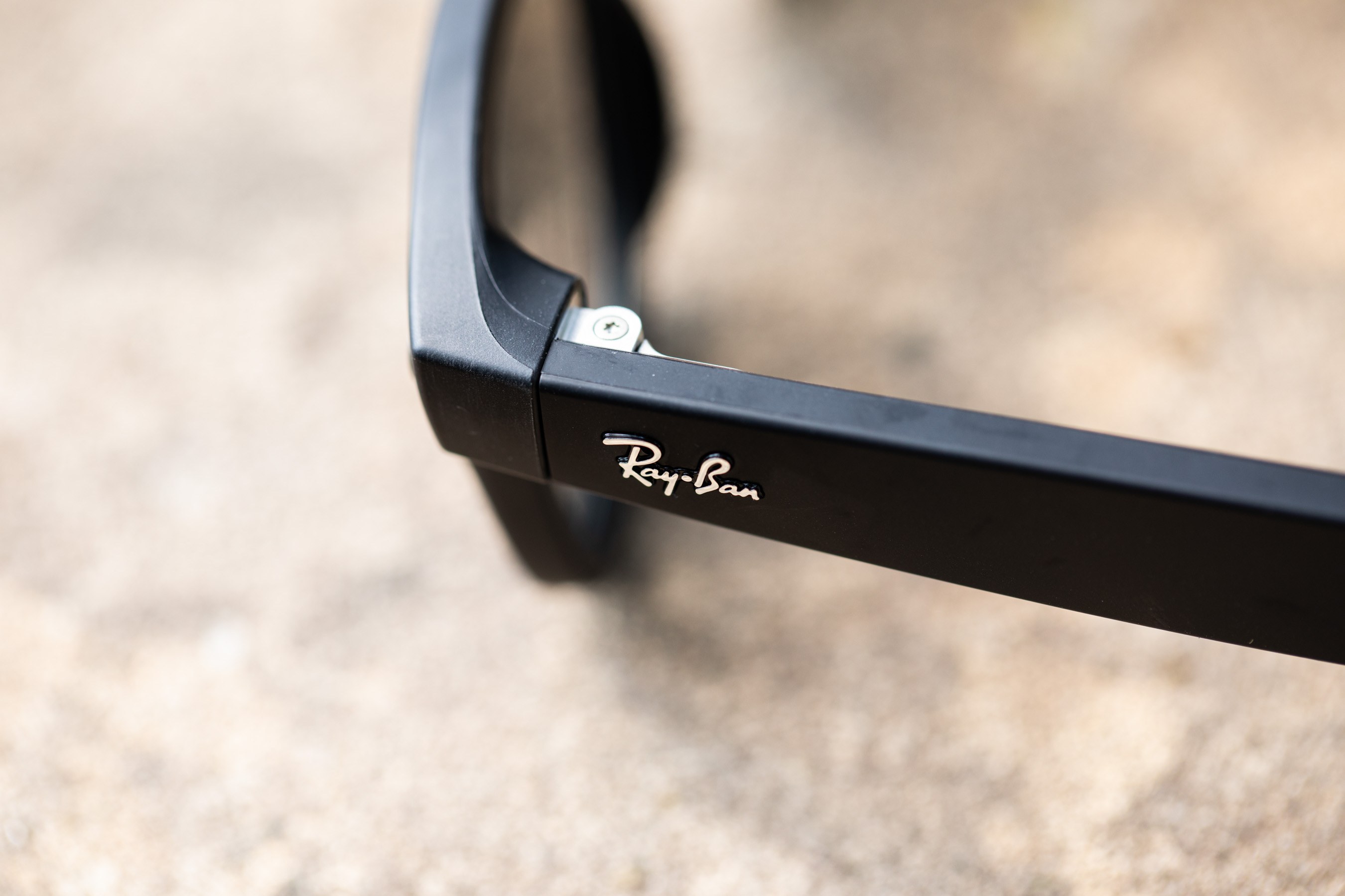 Ray-Ban AI 2.0: Meta идет ва-банк с умными очками