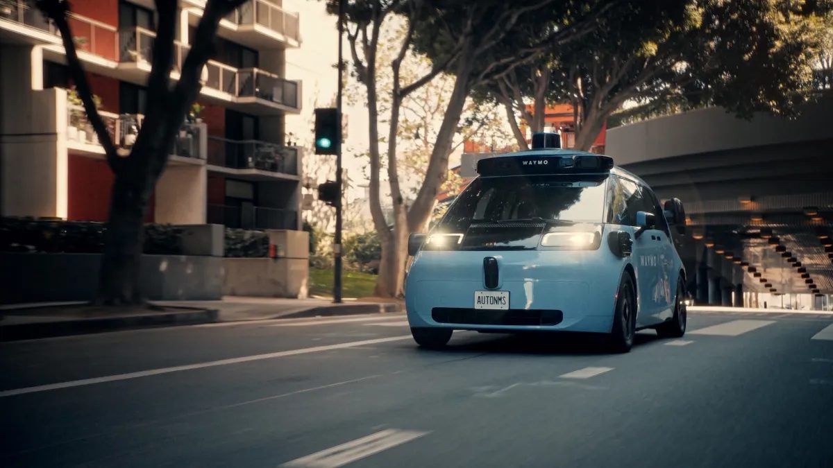 Waymo привлекает $5 млрд долга: удар по венчурной модели роботакси